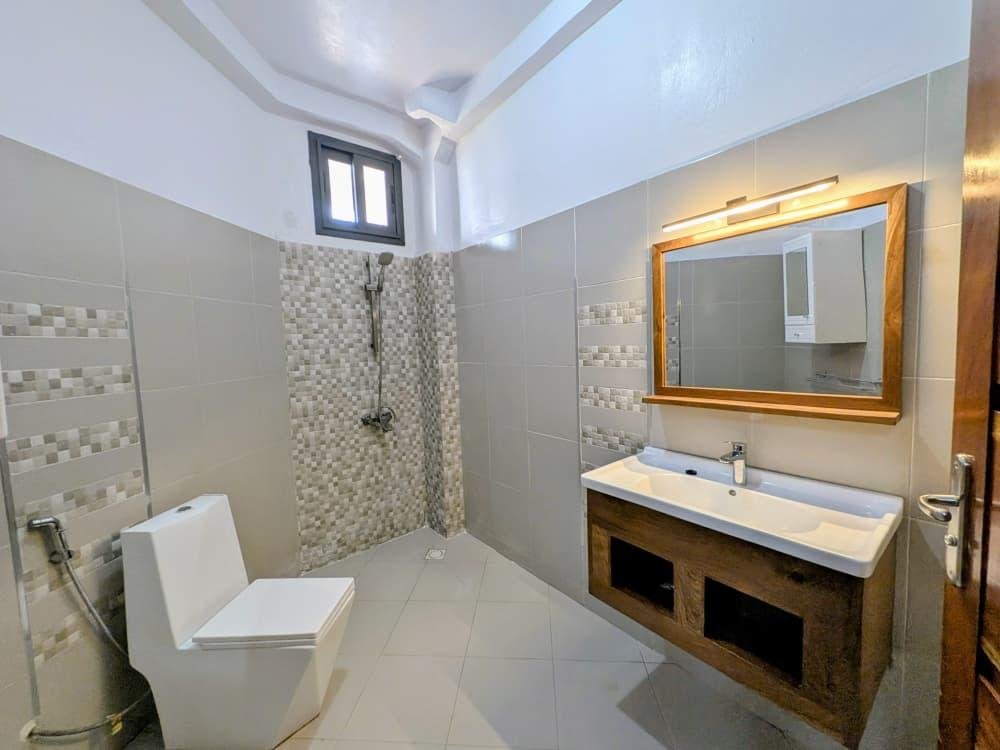 WhatsApp Image 2025-09-21 at 23.08.4